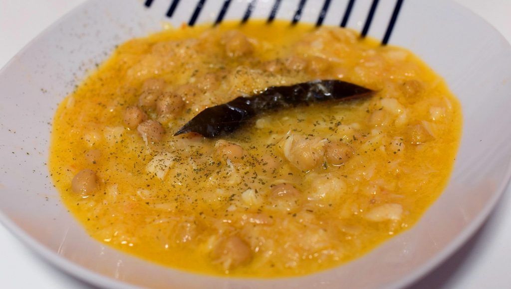 Garbanzos con bacalao